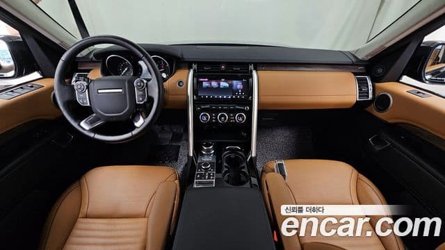 Land Rover Discovery 5 4
