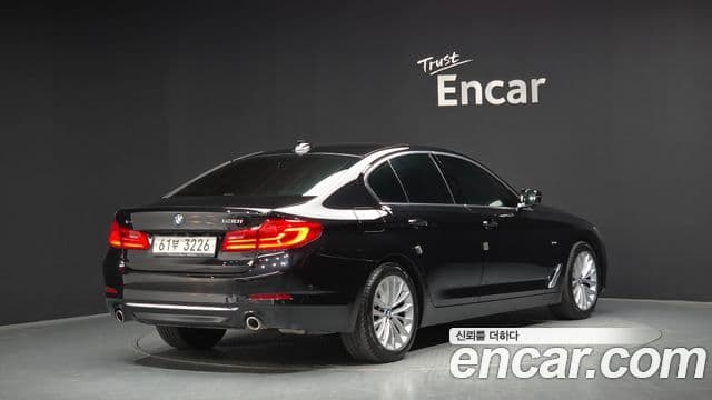 BMW 5 Series (G30) 2