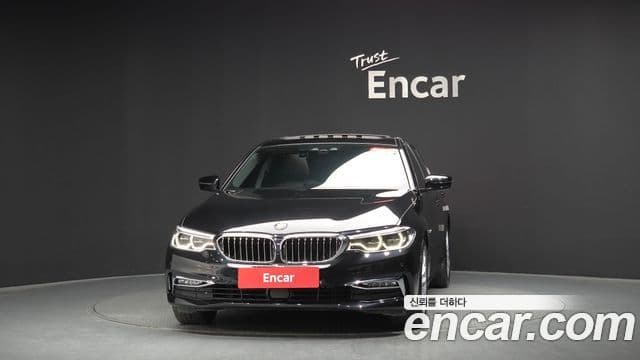 BMW 5 Series (G30) 3