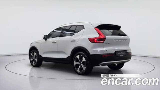 Volvo XC40 4