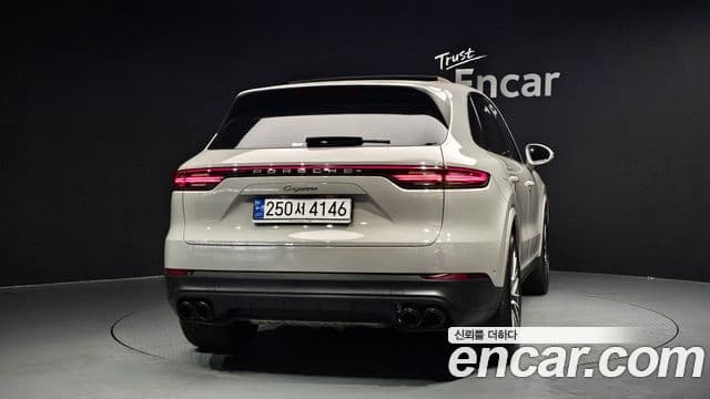 Porsche Cayenne (PO536) 4