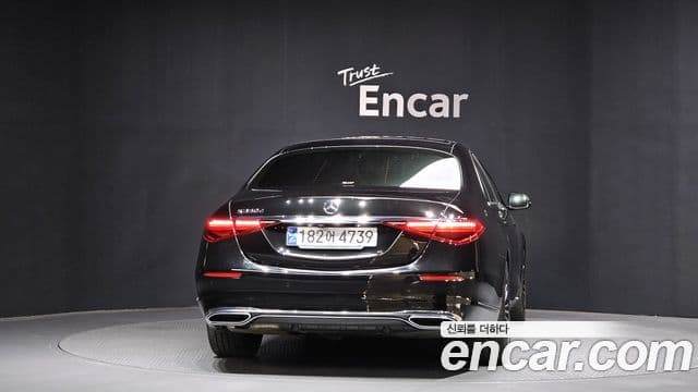 Mercedes-Benz S-Class W223 4