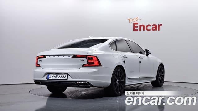 Volvo S90 2