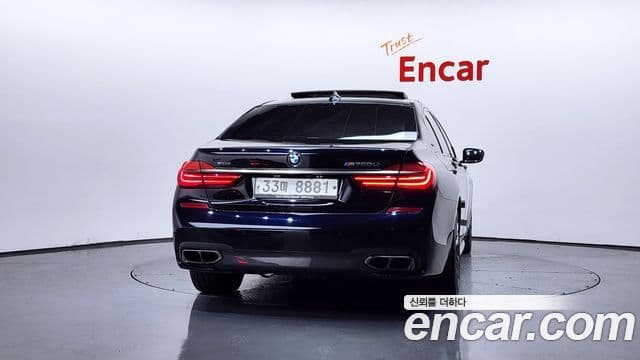 BMW 7 Series (G11) 3