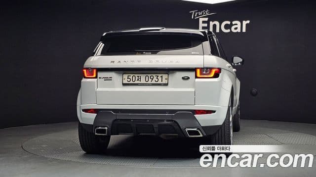 Land Rover Range Rover Evoque 4