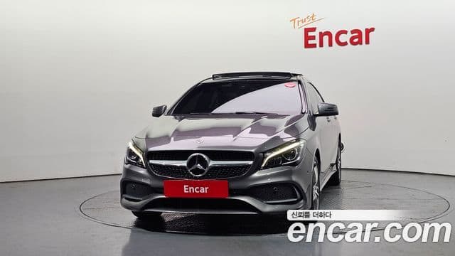 Mercedes-Benz CLA-Class C117 3