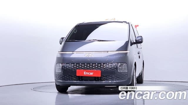 Hyundai Staria 2