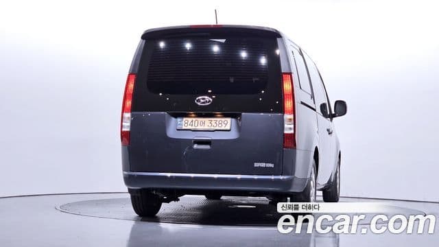 Hyundai Staria 3