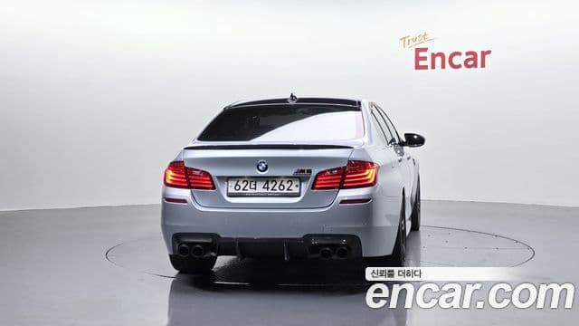 BMW M5 (F10) 4