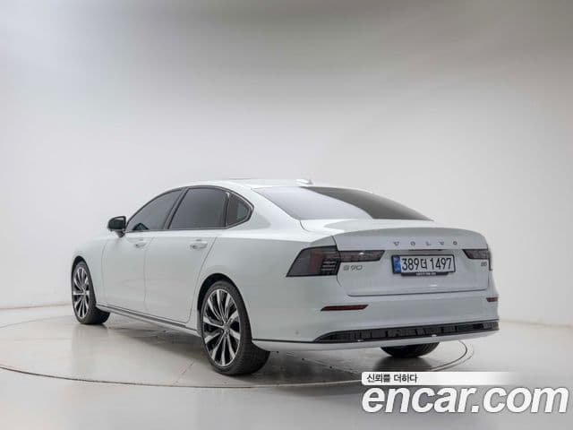 Volvo S90 2