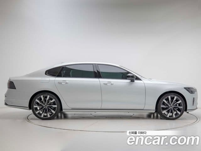 Volvo S90 4