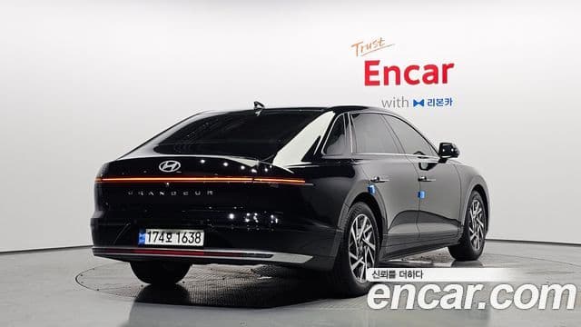 Hyundai Grandeur (GN7) 2