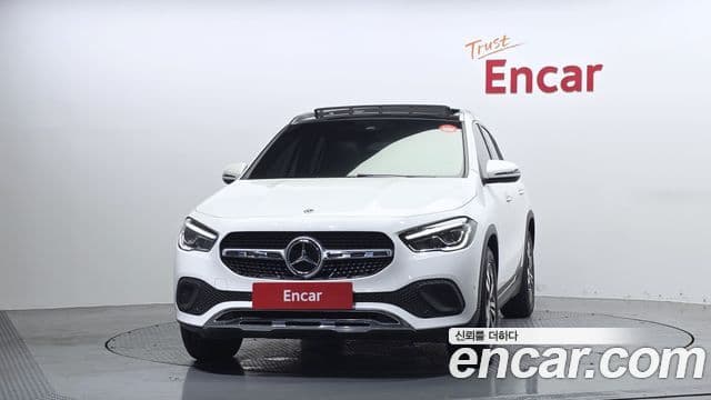 Mercedes-Benz GLA-Class H247 3