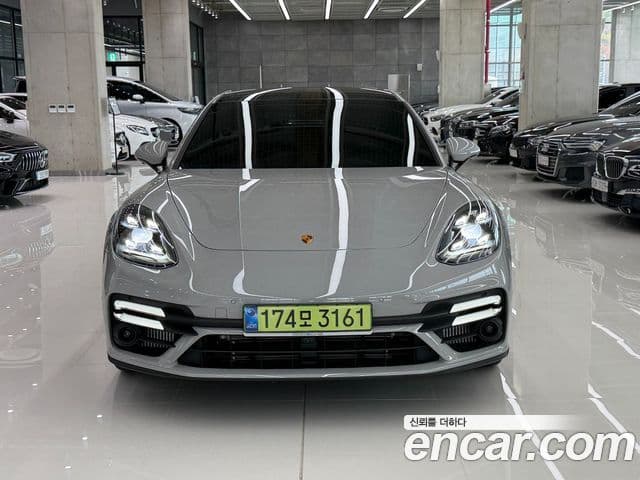 Porsche Panamera (971) 2