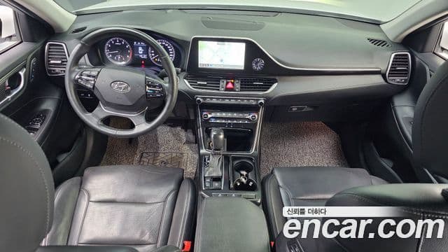 Hyundai Grandeur IG 4