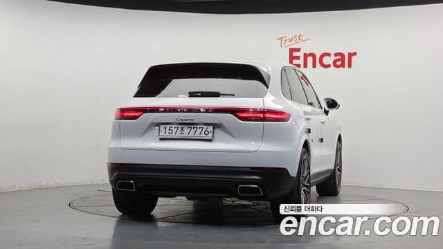 Porsche Cayenne (PO536) 4