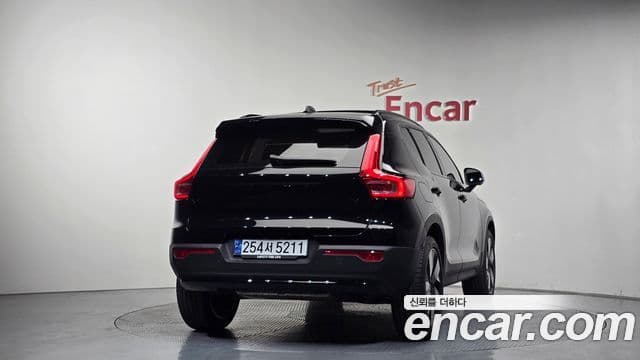 Volvo XC40 4