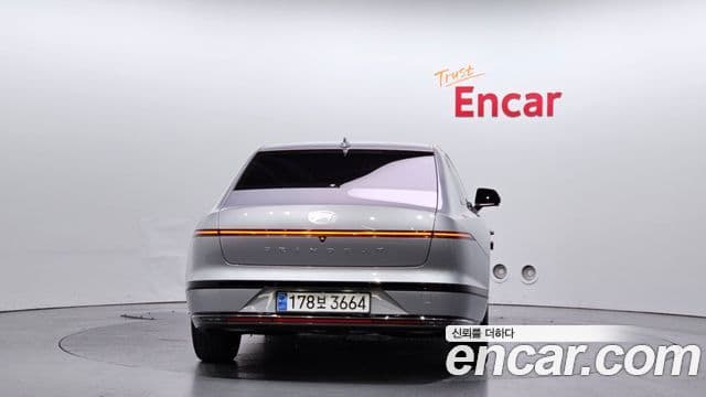 Hyundai Grandeur Hybrid (GN7) 3