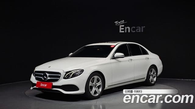 Mercedes-Benz E-Class W213 1