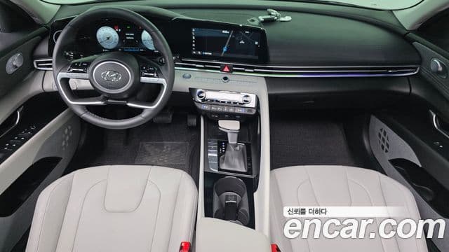 Hyundai Avante (CN7) 4