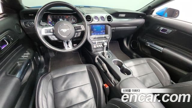 Ford Mustang 4
