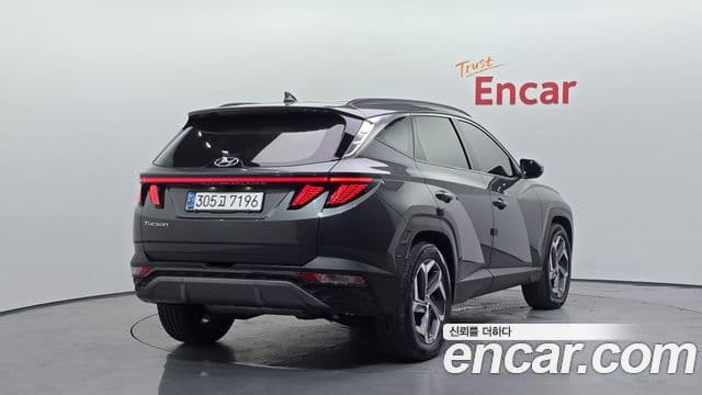 Hyundai Tucson (NX4) 2
