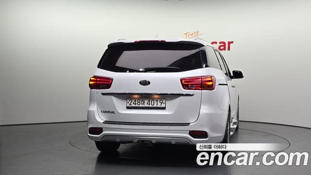 Kia The New Carnival 4