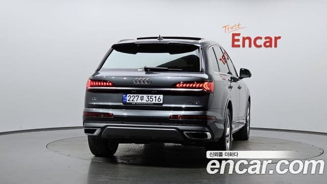 Audi Q7 (4M) 3
