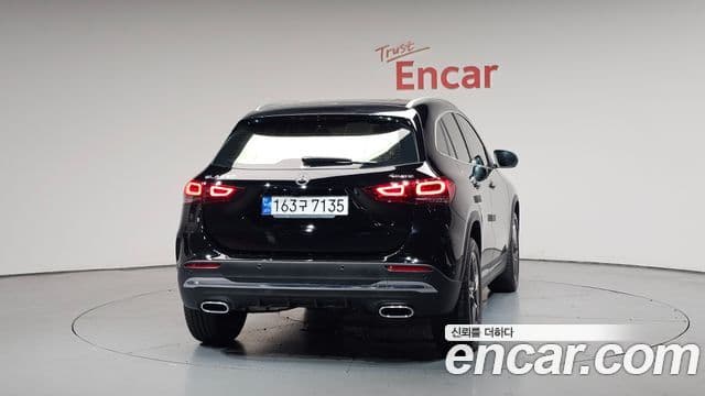 Mercedes-Benz GLA-Class H247 4