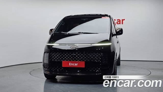 Hyundai Staria 2