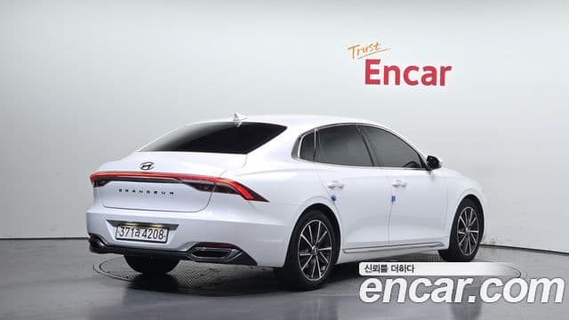 Hyundai The New Grandeur IG 2