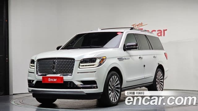 Lincoln Navigator 4th Gen 1