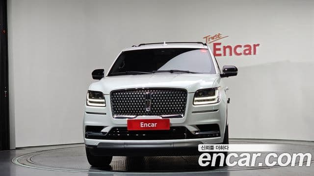 Lincoln Navigator 4th Gen 3