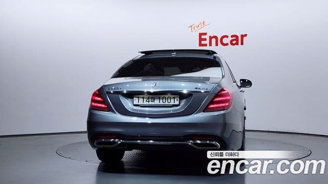 Mercedes-Benz S-Class W222 3