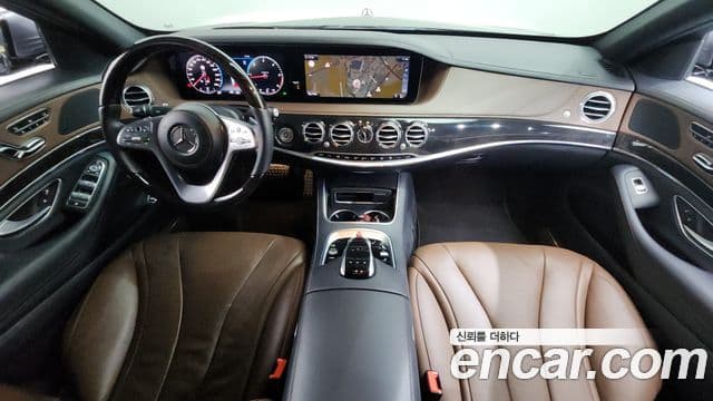 Mercedes-Benz S-Class W222 4