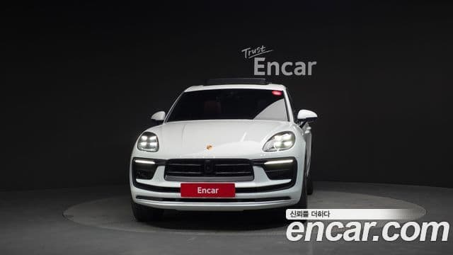 Porsche Macan 3