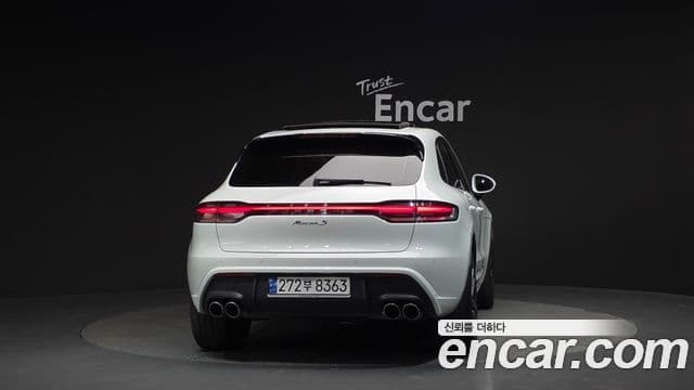 Porsche Macan 4