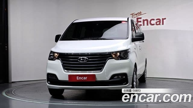 Hyundai The New Grand Starex 3