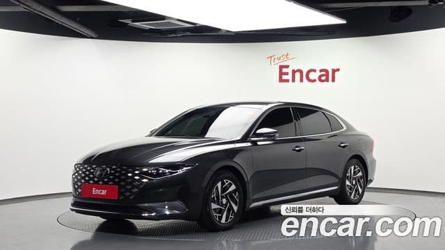 Hyundai The New Grandeur IG Hybrid 1