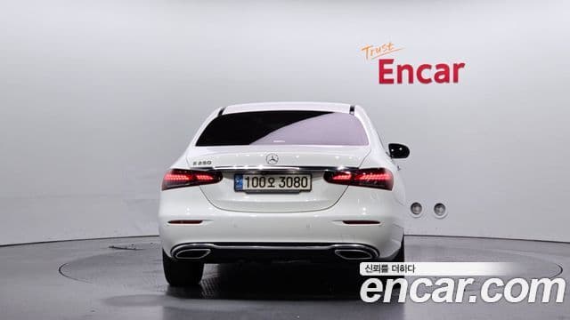 Mercedes-Benz E-Class W213 3