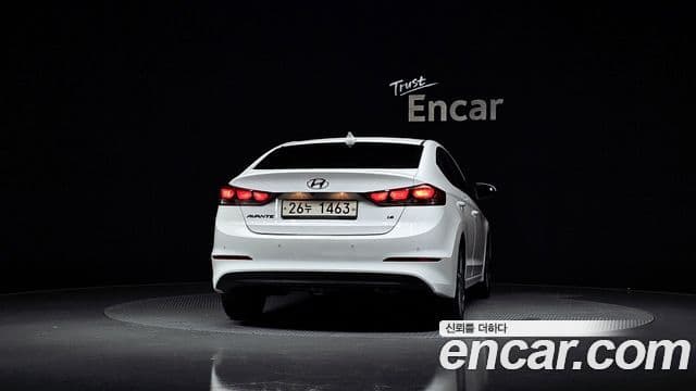 Hyundai Avante AD 4