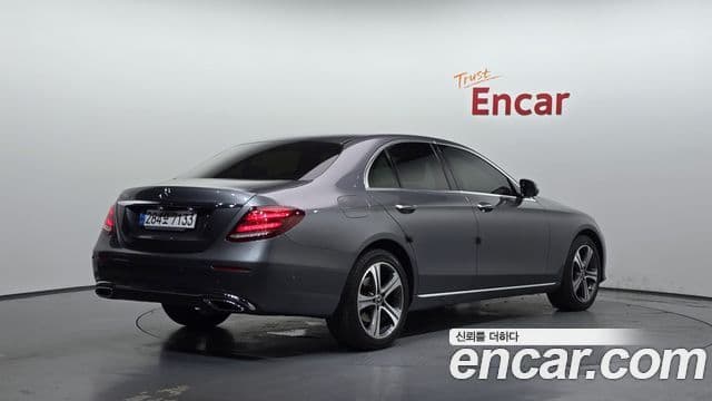 Mercedes-Benz E-Class W213 2