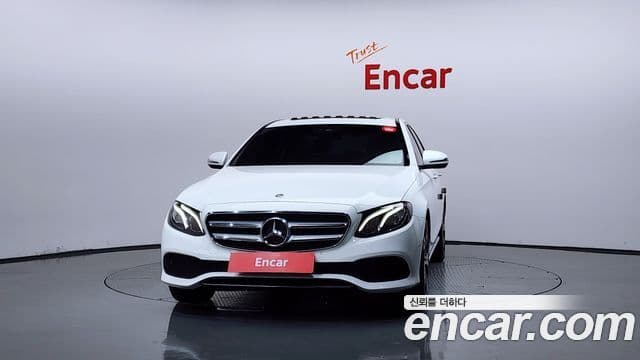 Mercedes-Benz E-Class W213 3