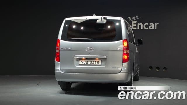 Hyundai The New Grand Starex 4
