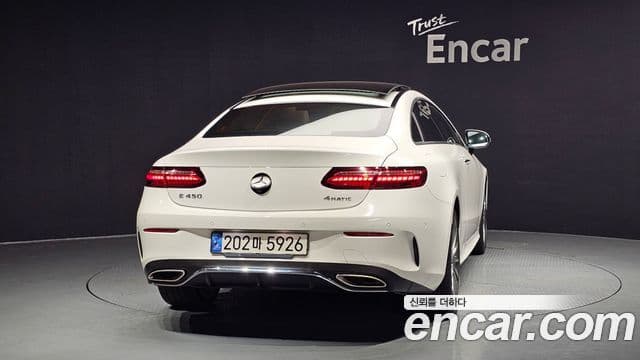 Mercedes-Benz E-Class W213 4