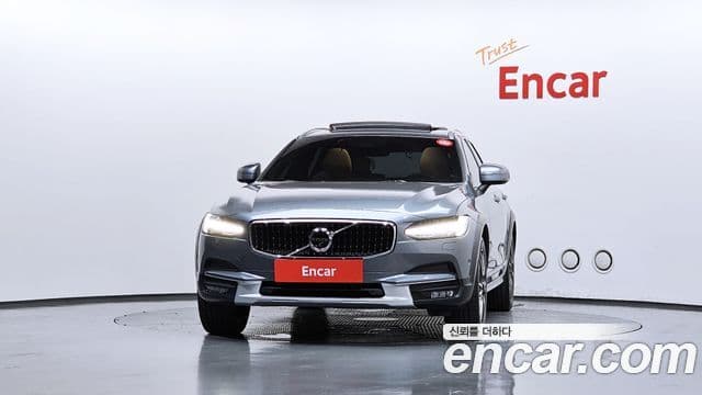 Volvo V90 Cross Country 3