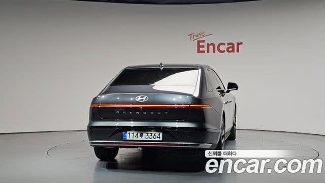 Hyundai Grandeur (GN7) 3