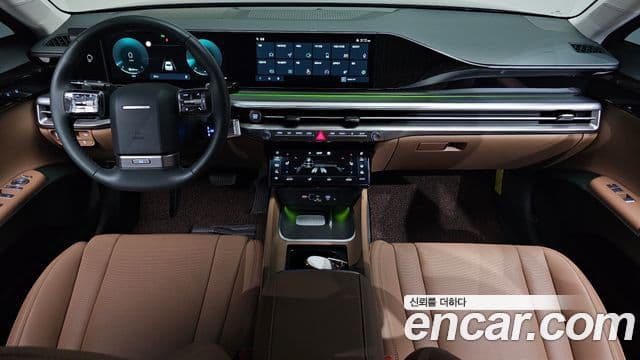 Hyundai Grandeur (GN7) 4