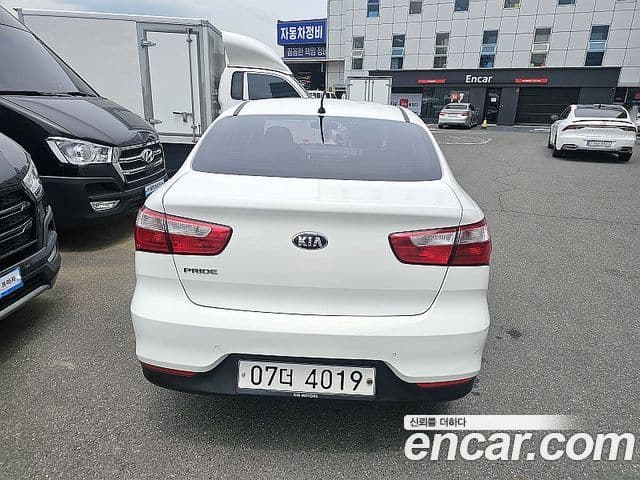 Kia The New Pride 4