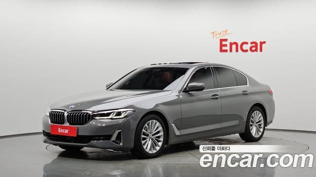 BMW 5 Series (G30) 1